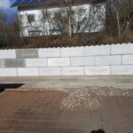 Glatte Wand aus Standardblocks