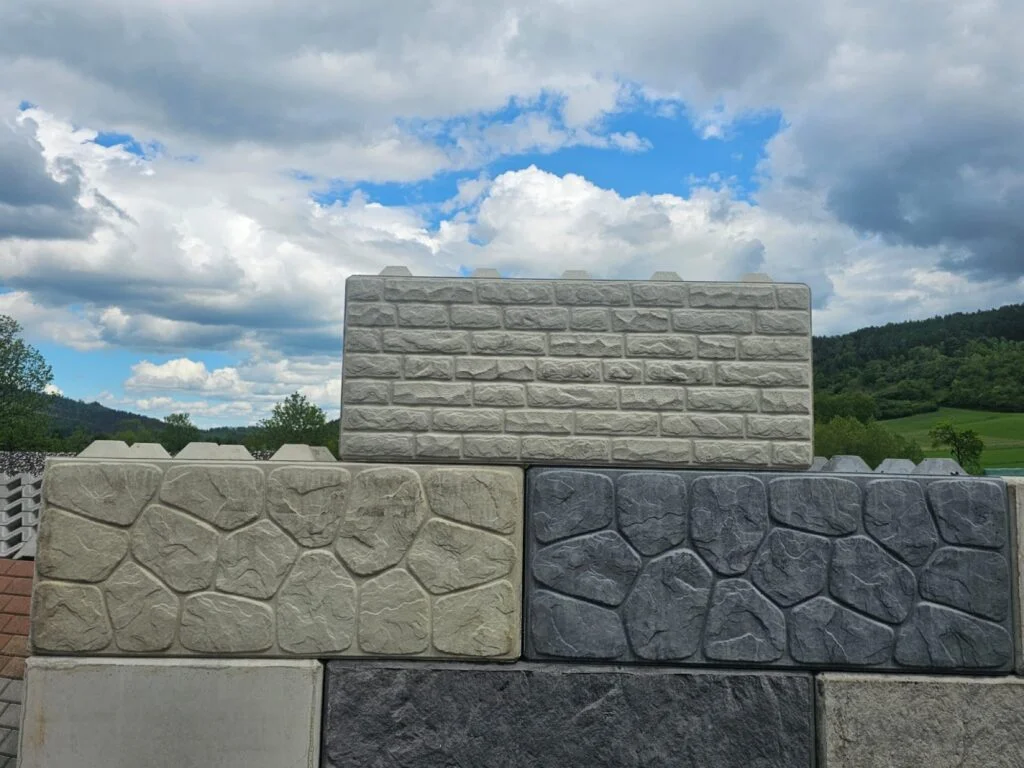 Strukturblocks in Felsenoptik, Grau und Anthrazit